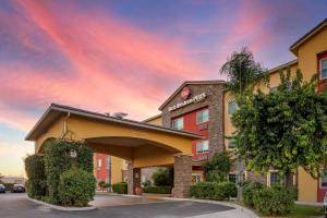 Best Western Plus Wasco Inn & Suites