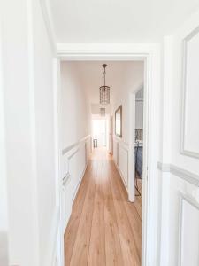 Via Vittoria Quattro