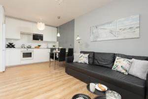 Warszawa Wawrzyszewska Apartment by Noclegi Renters