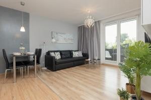 Warszawa Wawrzyszewska Apartment by Noclegi Renters