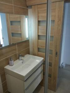 Moderný apartmán s krbom a klimatizáciou