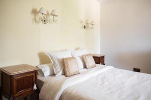 B&B / Chambres d'hotes Chateau Armand Heitz - Domaine Armand Heitz : photos des chambres