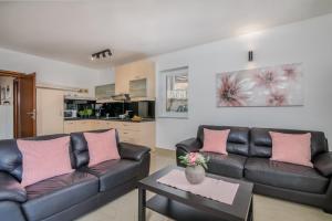 Apartments by the sea Malinska, Krk - 19227