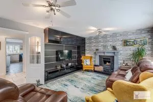 Silver Stag Properties Large 4 bed Property - Thringstone