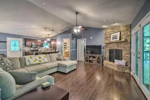 Peaceful Sevierville Home with Private Hot Tub! - Boyds Creek