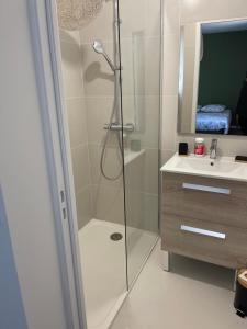 Appartement en centre - résidence privée, vue mer