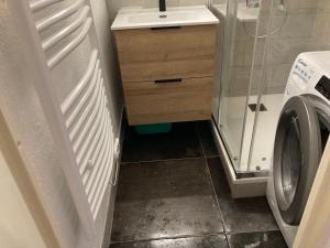 Appartement rénové 3 pièces · Centre station · Balcon · 6 personnes - FR-1-425-126