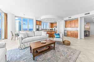 Lagoon Tower 901