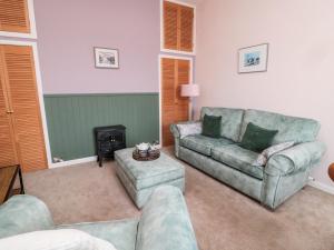 Islestone, 1 Temperance Terrace