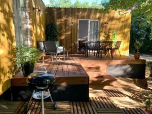 Maisons de vacances Le bon cottage Bungalow cocooning Wooden deck : photos des chambres