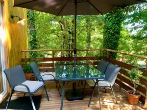 Maisons de vacances Le bon cottage Bungalow cocooning Wooden deck : Bungalow