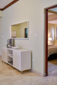 Escape 3BR Apartment in the Heart of Piantini Nightlife