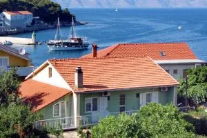 Apartments and rooms by the sea Jelsa, Hvar - 4602 - 耶尔萨