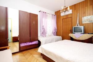 One-Bedroom Apartment with Terrace room in Apartment Jelsa 4602c