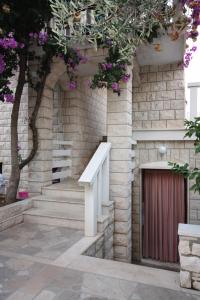 Apartments with a parking space Supetar, Brac 5670