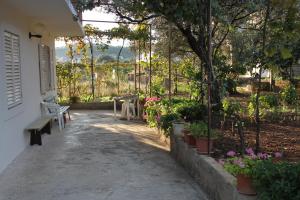 Apartments by the sea Tkon Pasman 5825