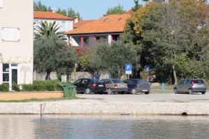 Apartments by the sea Privlaka, Zadar - 5813