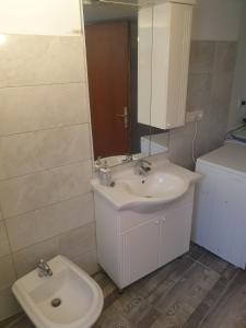 Holiday house with a parking space Zavala, Hvar - 5702