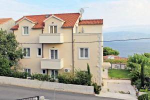 Apartments by the sea Postira, Brac - 5672