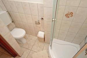 Apartments by the sea Postira, Brac - 5672