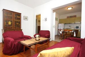 Apartments with a parking space Zadar - 5852