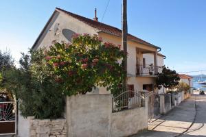 Apartments by the sea Biograd na Moru, Biograd - 5845