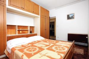Two-Bedroom Apartment with Terrace room in Apartments with a parking space Biograd na Moru Biograd - 5899