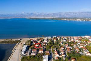 Apartments by the sea Nin, Zadar - 5838 