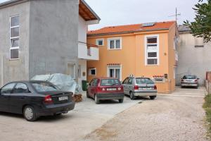 Family friendly seaside apartments Bibinje Zadar 5779