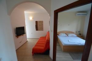 One-Bedroom Apartment with Terrace and Sea View room in Apartment Kozino 5893a