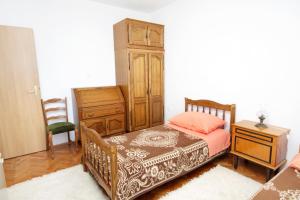 Apartments by the sea Kali, Ugljan - 5828