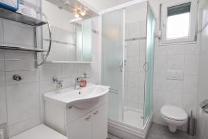 Family-friendly apartments with swimming pool Zadar - Diklo, Zadar - 5774