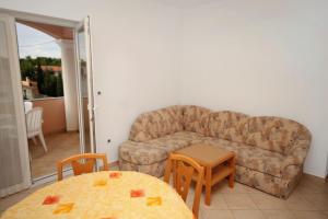 One-Bedroom Apartment with Terrace and Sea View room in Apartment Vrsi - Mulo 5860b
