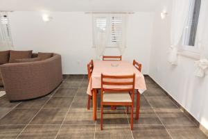 Apartments with parking space Biograd na Moru, Biograd - 5847