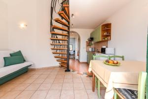 Apartments with parking space Sukosan, Zadar - 5772