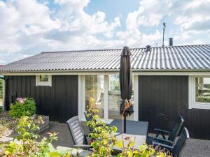 Seaside Serenity in Vemmingbund-By Traum