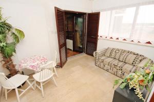 Apartments and rooms by the sea Nin, Zadar - 5858