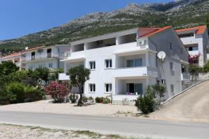 Apartments by the sea Kuciste - Perna, Peljesac - 4545