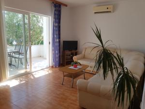 Two-Bedroom Apartment with Terrace and Sea View room in Apartments by the sea Kuciste - Perna Peljesac - 4545