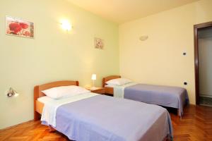 Apartments by the sea Brna, Korcula - 4478