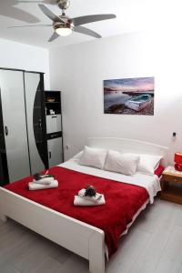 Apartments with parking space Jelsa, Hvar - 5703