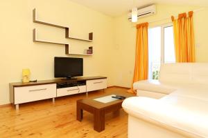 Apartment Zuljana 4576a