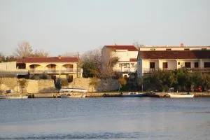 Apartments and rooms with parking space Nin, Zadar - 5805 - Nin
