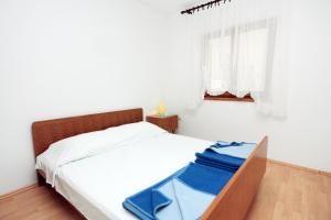 One-Bedroom Apartment with Balcony and Sea View room in Apartments by the sea Bibinje Zadar - 5780