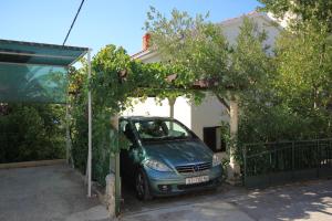Seaside house with a swimming pool Seget Vranjica, Trogir - 4329