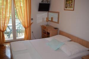 Studio with Balcony room in Apartments with a parking space Sveti Filip i Jakov Biograd - 4299