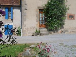 Maisons de vacances Gite Souvigny, 5 pieces, 10 personnes - FR-1-489-231 : photos des chambres