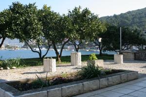 Apartments by the sea Zrnovska Banja, Korcula - 4363