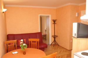 One-Bedroom Apartment with Sea View room in Apartments by the sea Trstenik Peljesac - 4511