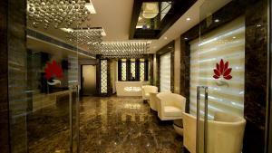 Hotel The Prime Balaji Deluxe, City Centre, With Free Airport Pickup